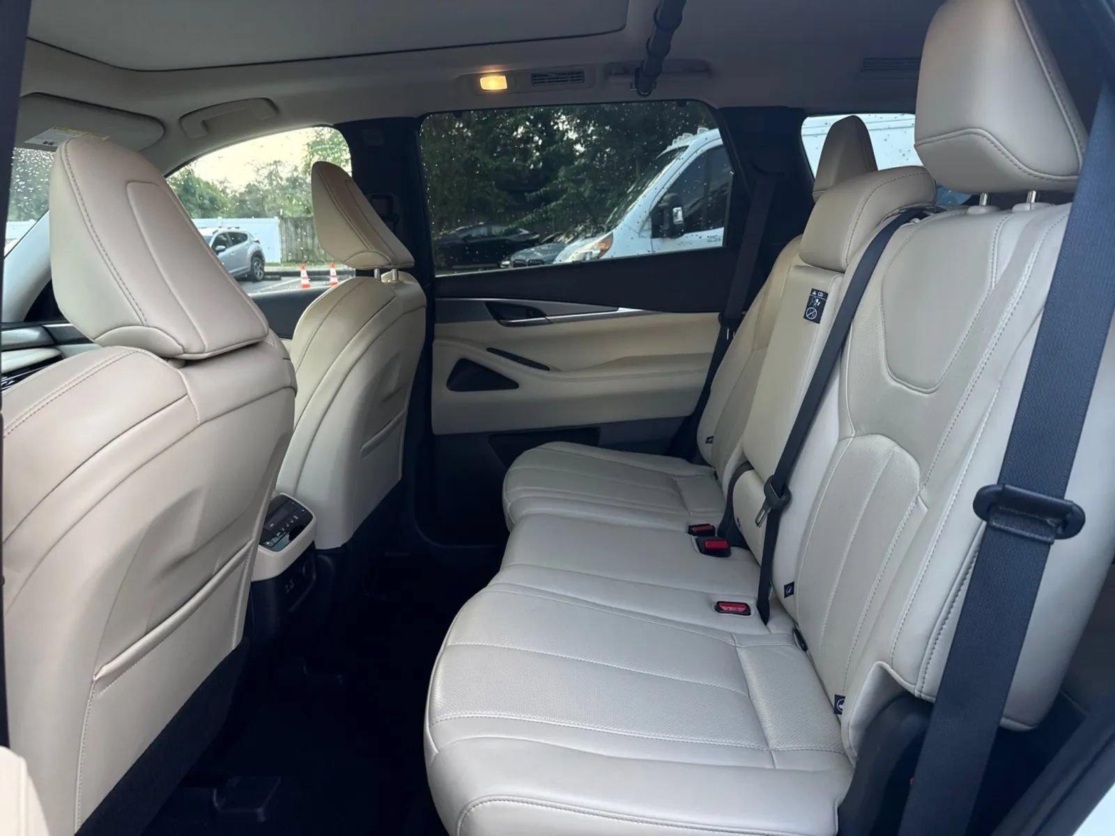 Used 2023 INFINITI QX60 Luxe w/ Cargo Package AWD/4WD image 14
