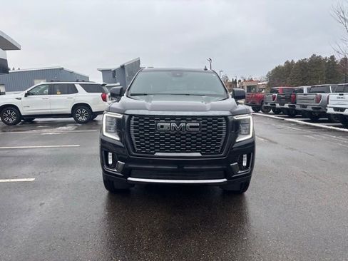 Used 2023 GMC Yukon Denali Ultimate image 3