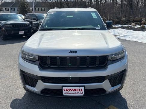 New 2026 Jeep Grand Cherokee Limited w/ Limited Altitude Package AWD/4WD image 14