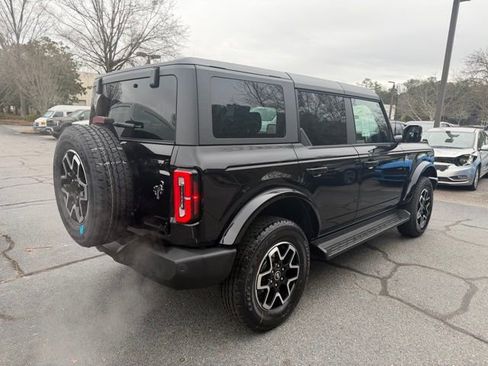 New 2025 Ford Bronco Outer Banks image 8