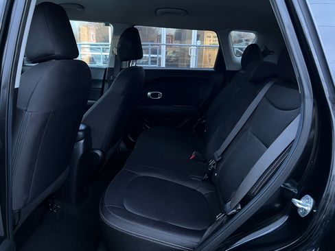 Used 2017 Kia Soul image 12