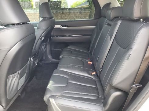 Certified 2025 Hyundai Palisade SEL image 18