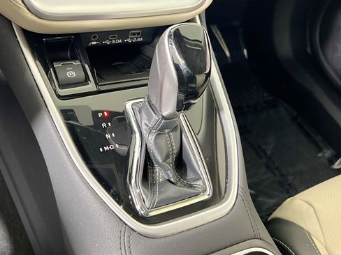 Used 2023 Subaru Outback Limited image 16