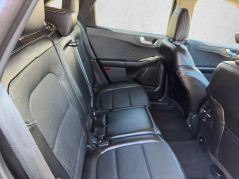 Used 2020 Ford Escape Titanium w/ Titanium Premium Package 2.0 AWD/4WD image 25