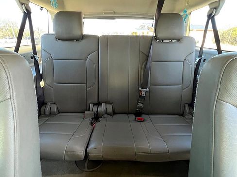 Used 2017 Chevrolet Suburban Premier image 31