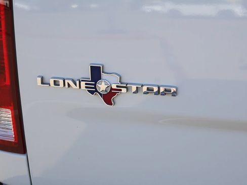 Used 2016 RAM 1500 Lone Star RWD image 9