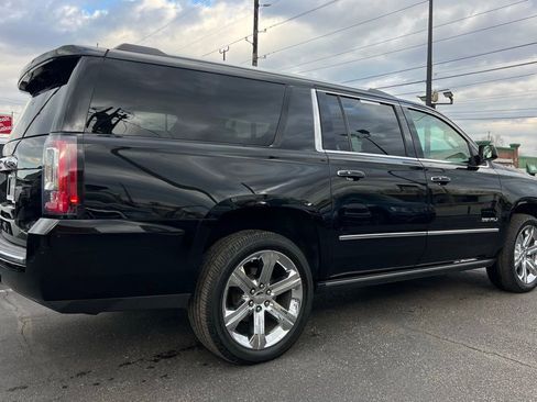 Used 2019 GMC Yukon XL Denali w/ Denali Ultimate Package image 8