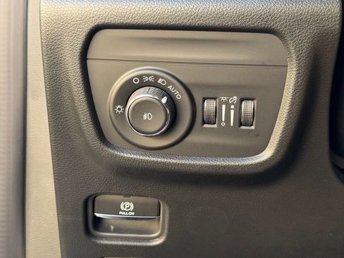 New 2025 Jeep Grand Cherokee L Limited image 24