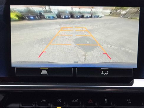 Certified 2024 Chevrolet Silverado 1500 LT image 19