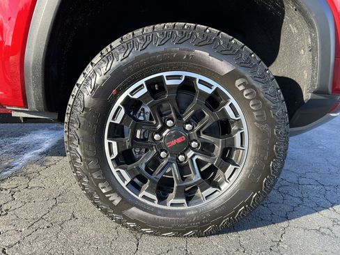 New 2026 GMC Canyon AT4 image 10