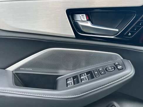 Certified 2025 Acura MDX FWD w/ Technology Package image 10