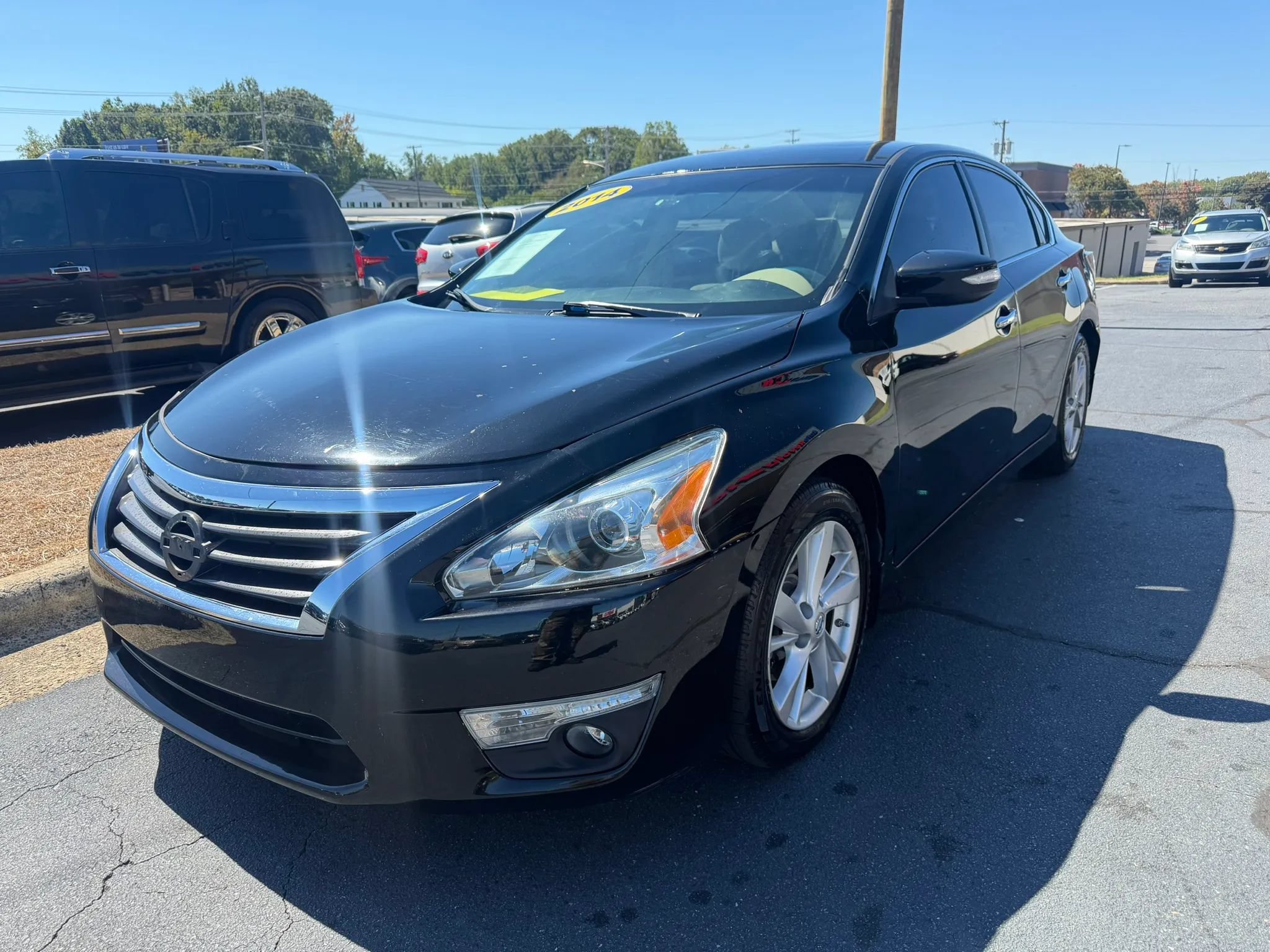 Used 2014 Nissan Altima 2.5 SV w/ Convenience Package FWD image 3
