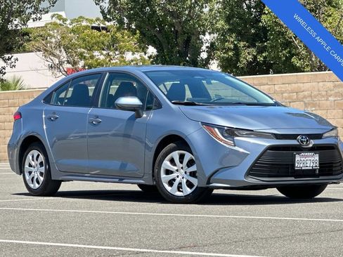 Used 2024 Toyota Corolla LE FWD image 2