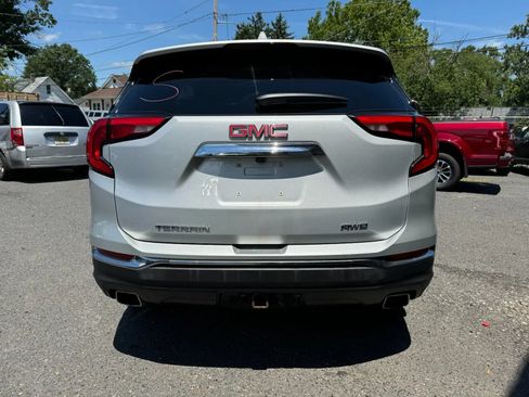 Used 2019 GMC Terrain SLT w/ Preferred Package AWD/4WD image 9