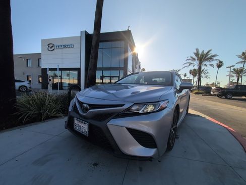 Used 2020 Toyota Camry SE image 32