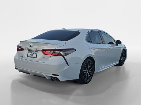 Used 2022 Toyota Camry SE image 5