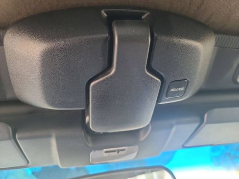 Used 2006 MAZDA MX-5 Miata Touring RWD image 18