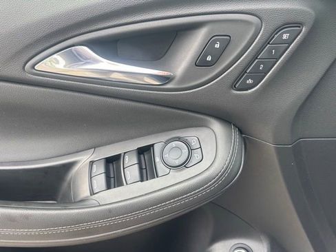 Used 2023 Buick Encore GX Essence w/ Advanced Technology Package FWD image 11