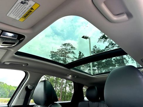 Used 2022 Hyundai Tucson Limited FWD image 16