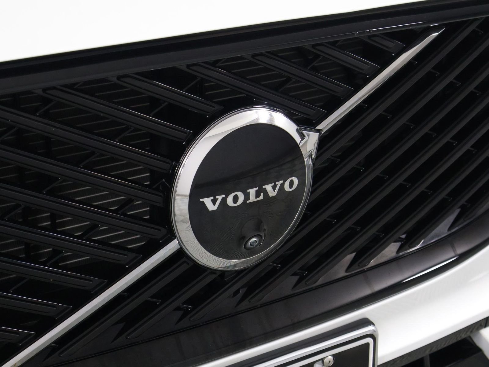 Certified 2026 Volvo XC60 B5 Plus w/ Protection Package Premier AWD/4WD image 27