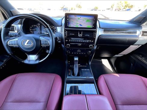 Used 2023 Lexus GX 460 Premium w/ Premium Package image 16