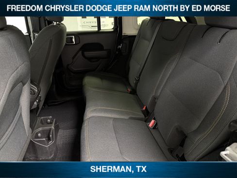 Used 2025 Jeep Wrangler Unlimited Sport AWD/4WD image 8