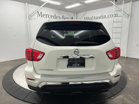 Used 2017 Nissan Pathfinder S FWD image 6