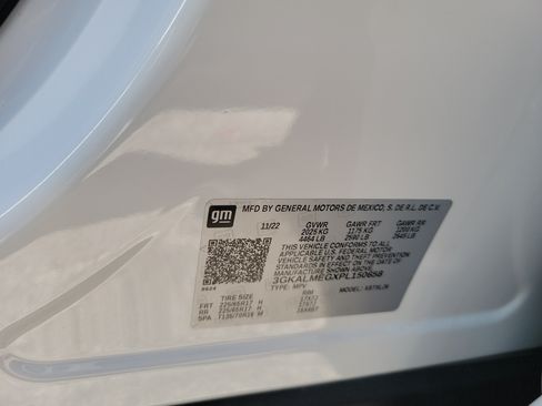 Used 2023 GMC Terrain SLE FWD image 29