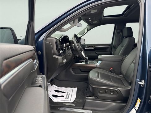 Used 2022 GMC Sierra 1500 SLT w/ SLT Convenience Package image 23