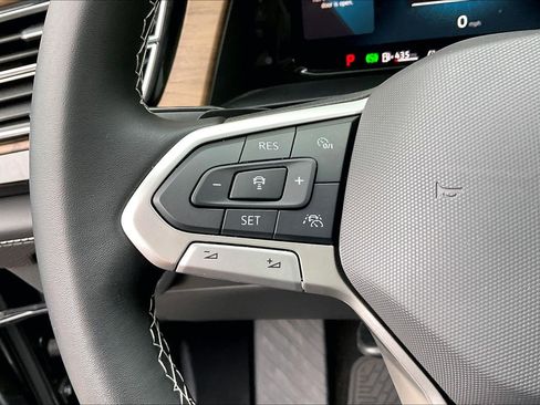 Certified 2024 Volkswagen Atlas SE w/ Panoramic Sunroof Package image 17