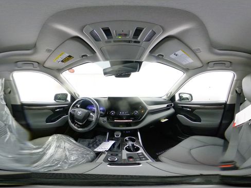 New 2026 Toyota Highlander Platinum image 68
