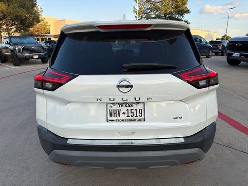 Used 2021 Nissan Rogue SV FWD image 6