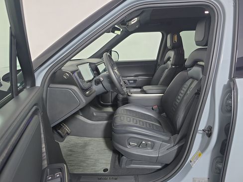 Used 2023 Rivian R1S Adventure AWD/4WD image 20