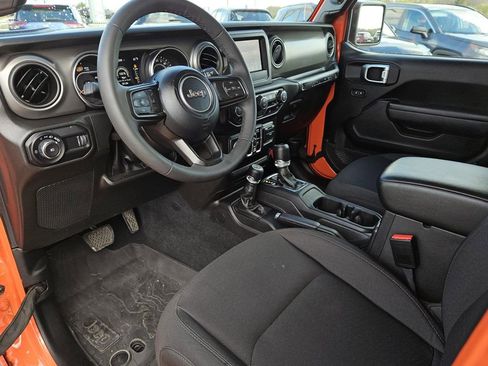 Used 2023 Jeep Wrangler Unlimited Sport image 25