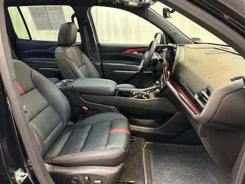 Used 2024 Chevrolet Traverse RS w/ LPO, Floor Liner Package AWD/4WD image 16