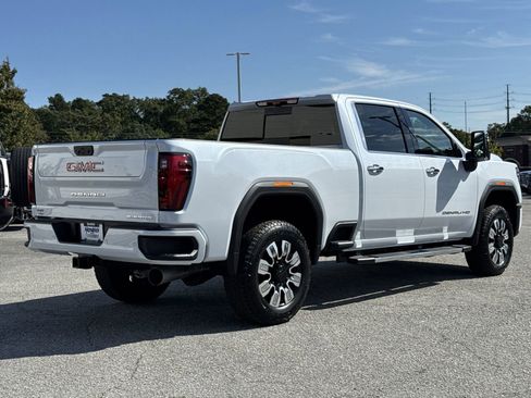 Used 2026 GMC Sierra 2500 Denali w/ Technology Package AWD/4WD image 10