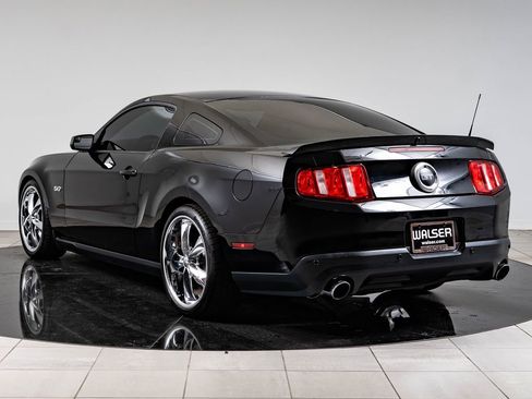 Used 2012 Ford Mustang GT Premium w/ Electronics Pkg RWD image 6