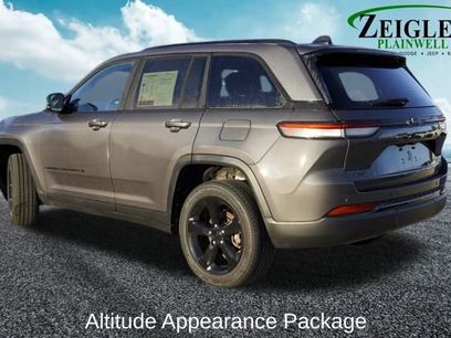 Used 2023 Jeep Grand Cherokee Altitude
