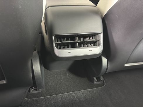 Used 2022 Tesla Model 3 Long Range image 18