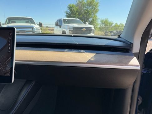 Used 2022 Tesla Model Y Long Range AWD/4WD image 19
