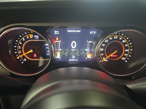 Used 2018 Jeep Wrangler Unlimited Sport S AWD/4WD image 16