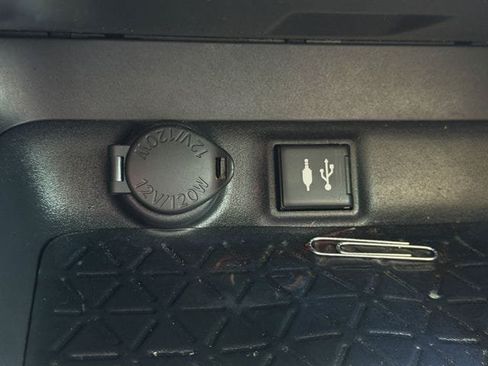 Used 2019 Toyota RAV4 XLE Premium FWD image 20