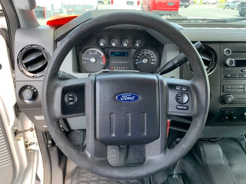 Used 2016 Ford F550 4x4 Crew Cab Super Duty w/ Power Equipment Group image 11