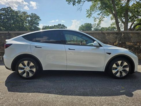 Used 2023 Tesla Model Y Long Range AWD/4WD image 10