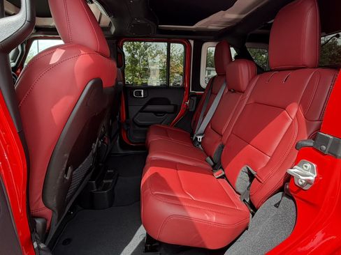 Used 2024 Jeep Wrangler Unlimited Rubicon 392 AWD/4WD image 15