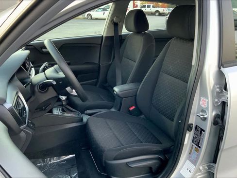 Used 2022 Kia Rio S image 7
