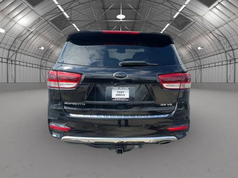 Used 2017 Kia Sorento SX FWD image 11