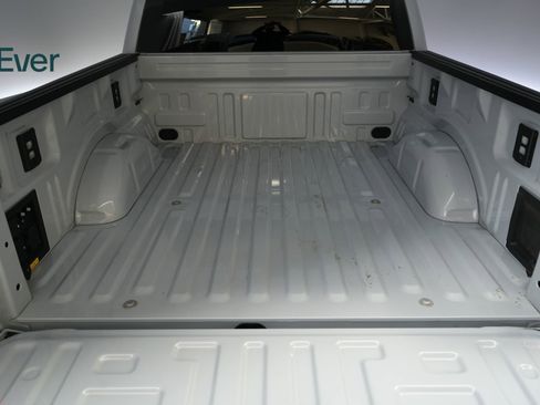 Used 2025 Ford F150 Lightning Flash AWD/4WD image 8