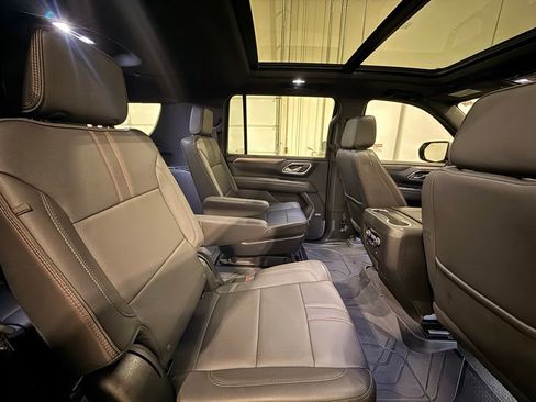 Used 2024 Chevrolet Suburban RST w/ Luxury Package AWD/4WD image 32