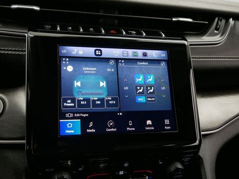 Certified 2022 Jeep Grand Cherokee L Limited image 31